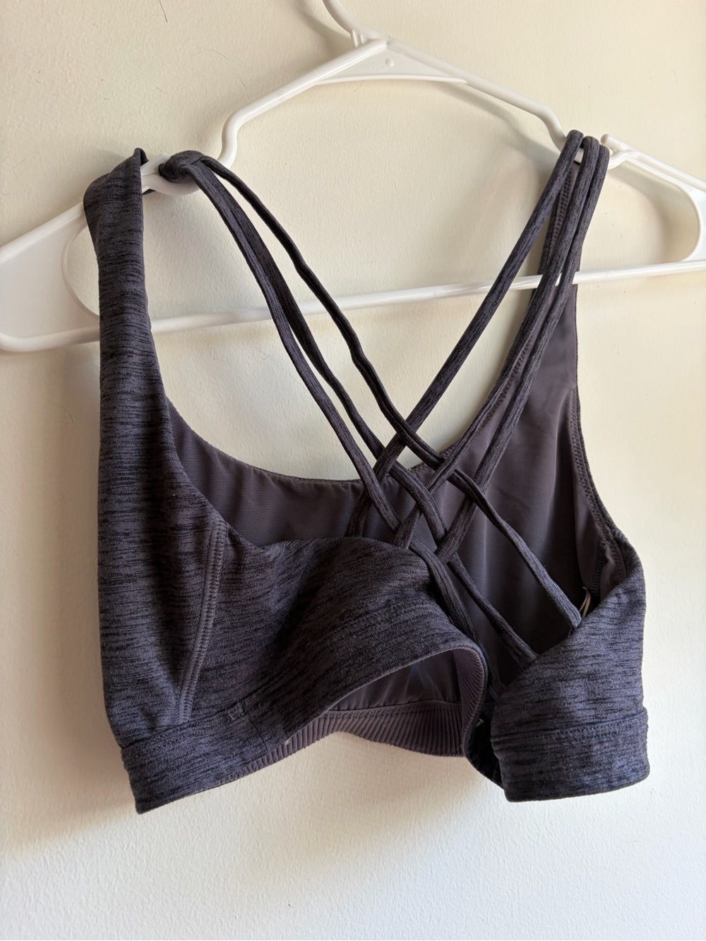 Victoria's Secret Incredible Essential Strappy Back Sports Bra Bralette Purple